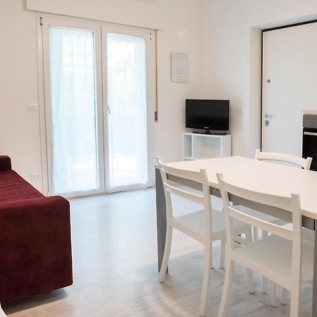 S027 - Sirolo, Nuovo Trilocale Con Terrazzo In Centro Apartman Kültér fotó